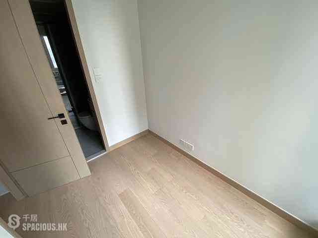 Lohas Park - Lohas Park Phase 12A Seasons Place Tower 3B 04