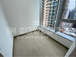 Tai Kok Tsui - L・Living 23 04