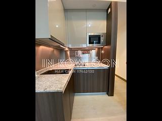 Tai Kok Tsui - L・Living 23 06