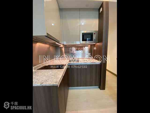 Tai Kok Tsui - L・Living 23 06
