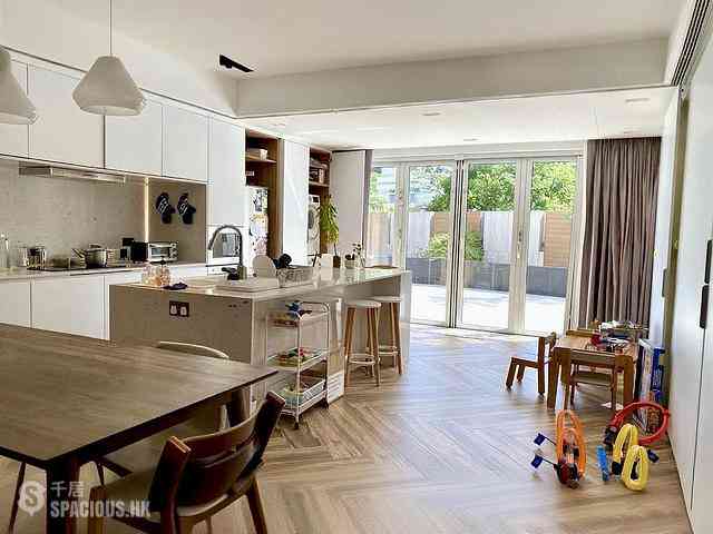 Wong Chuk Hang - Country Villa Block E 04