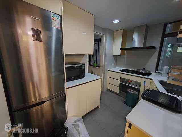 Happy Valley - Ascot Tower 05