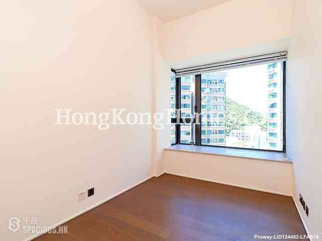 Chung Hom Kok - Scape 07