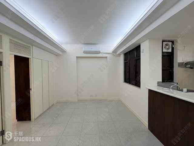 Wan Chai - Ko Wah Building(Go Wah Mansion) 02