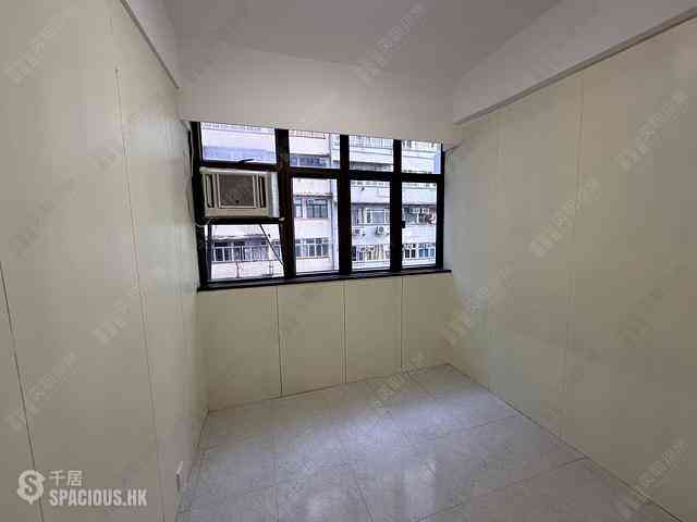 Wan Chai - Ko Wah Building(Go Wah Mansion) 07