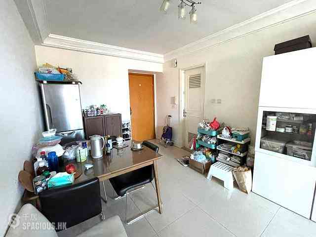 Tung Chung - Caribbean Coast Phase 2 Albany Cove Tower 7 03