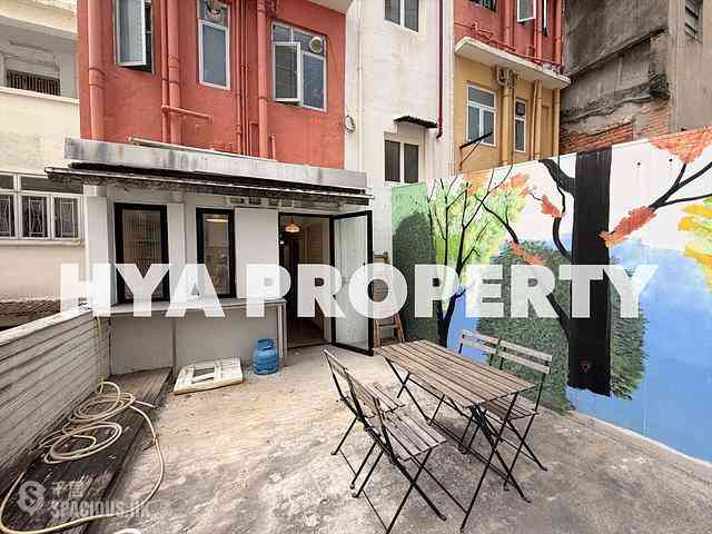 Central - 44, Gough Street 01