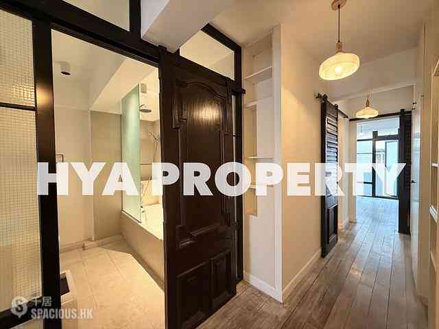 Central - 44, Gough Street 09