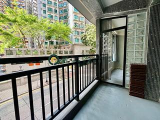 Mid Levels West - Fook Wah Mansions 02