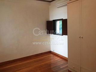 Pok Fu Lam - Baguio Villa Block 26 06