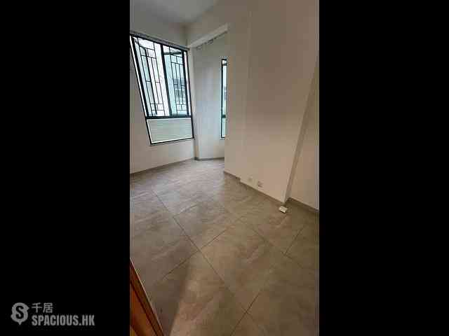 Shau Kei Wan - The Eastborne 03