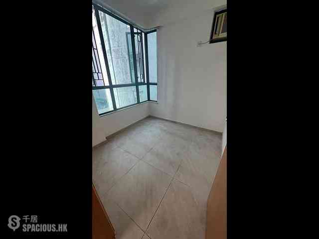 Shau Kei Wan - The Eastborne 06