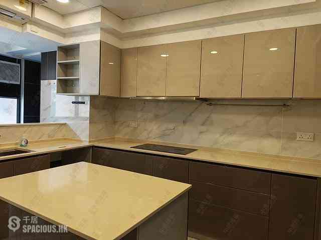 Mid Levels West - Scenic Heights Block 2 06