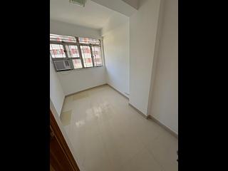 Shau Kei Wan - Kam Wa Building 05