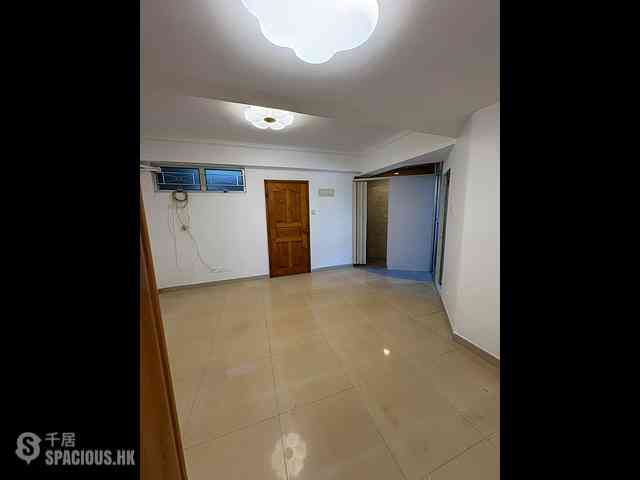 Shau Kei Wan - Kam Wa Building 07