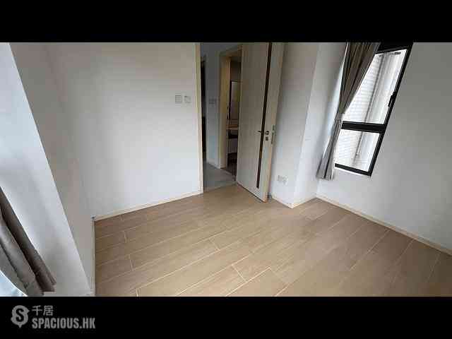 Shau Kei Wan - EAST 17 01