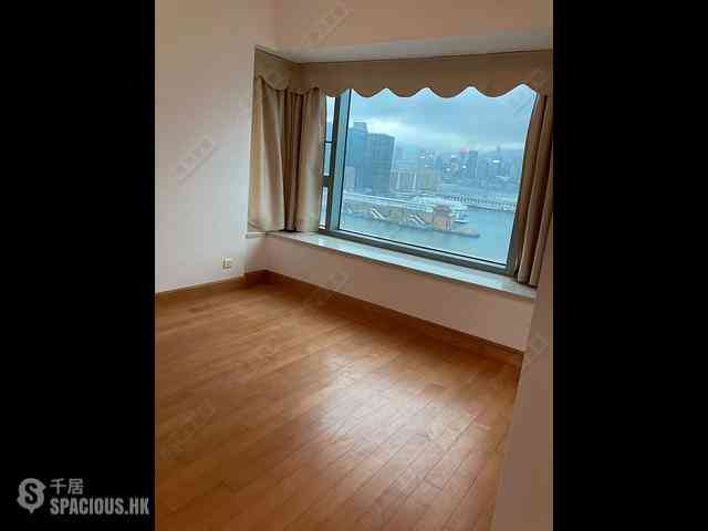 West Kowloon - The Harbourside Block 1 03