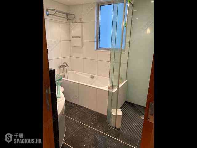 West Kowloon - The Harbourside Block 1 05