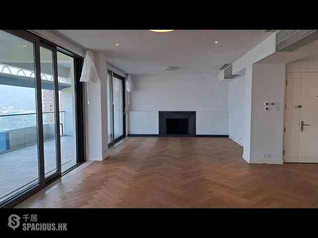 Stubbs Road - Raceview Mansions 01