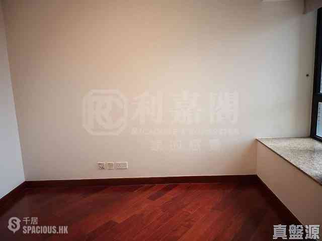 West Kowloon - The Arch Moon Tower (Block 2A) 04