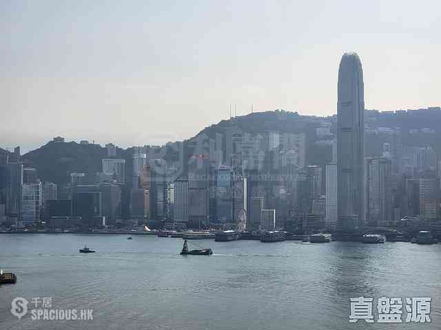 West Kowloon - The Arch Sun Tower (Block 1A) 01