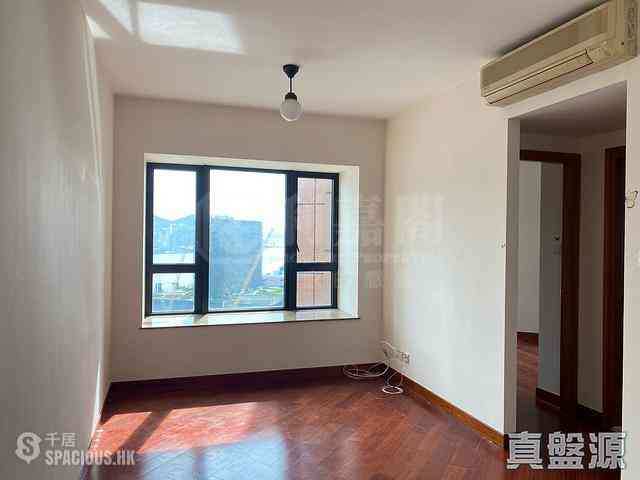 West Kowloon - The Arch Sun Tower (Block 1A) 07