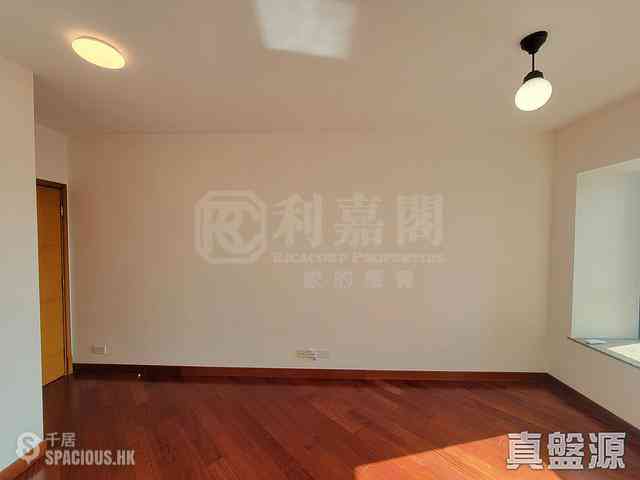 West Kowloon - The Arch Sun Tower (Block 1A) 13