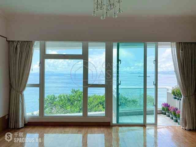 Pok Fu Lam - Villas Sorrento 01