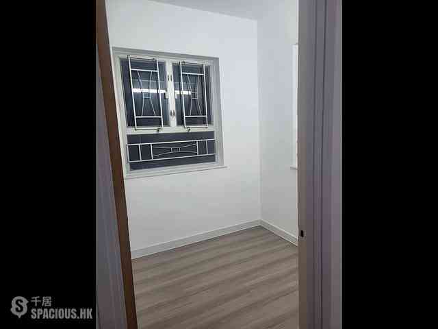 Wan Chai - Sing Kong Building 04