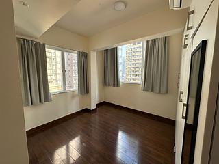 Wan Chai - Kam Tak Mansion 11
