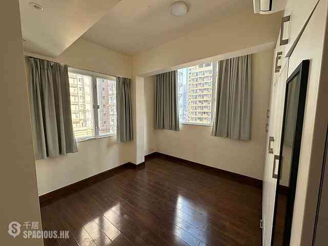 Wan Chai - Kam Tak Mansion 11
