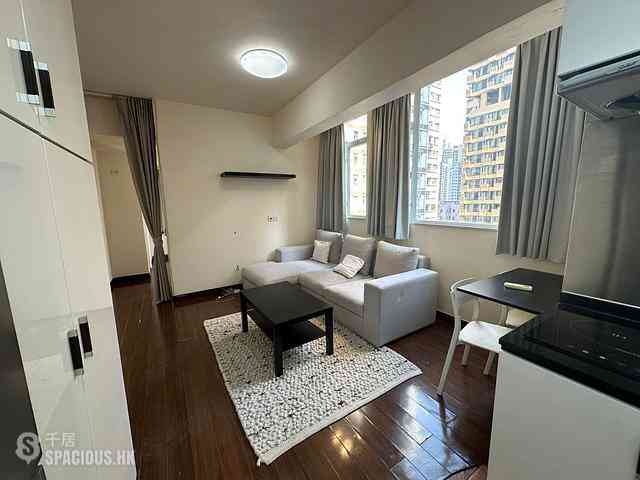 Wan Chai - Kam Tak Mansion 13