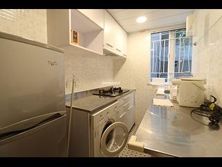 Wan Chai - Hoover Towers Block 1 02
