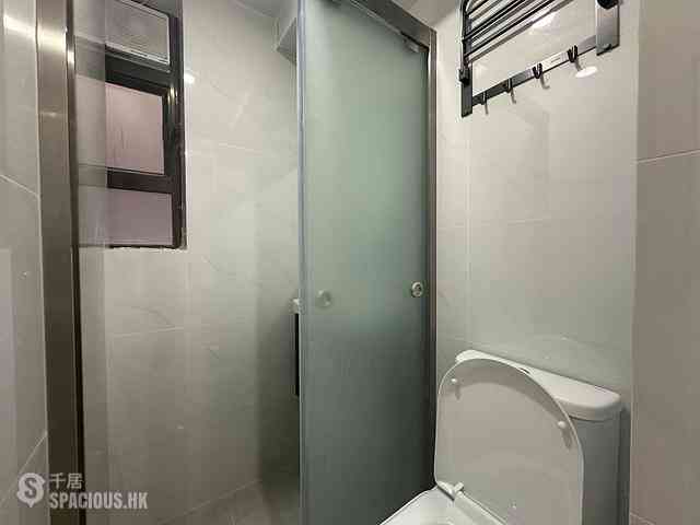 Ho Man Tin - Lee Fung Building 02