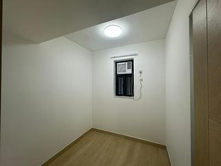 Ho Man Tin - Lee Fung Building 03
