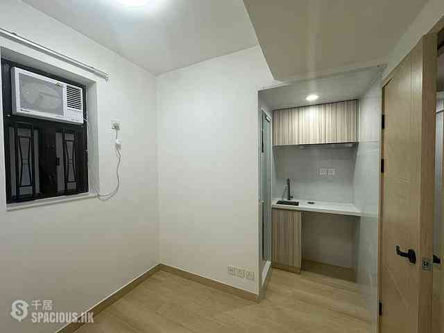 Ho Man Tin - Lee Fung Building 04
