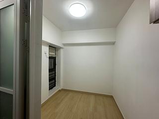 Ho Man Tin - Lee Fung Building 02