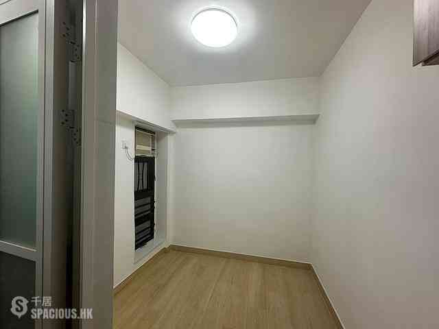 Ho Man Tin - Lee Fung Building 02