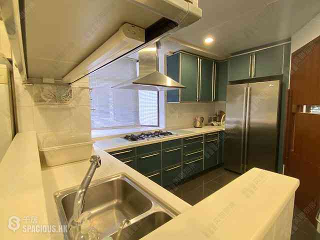 Tai Hang - Elm Tree Towers Block B 03