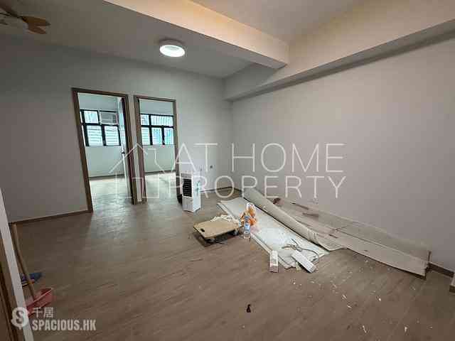Sai Ying Pun - Tone Hing Building 02