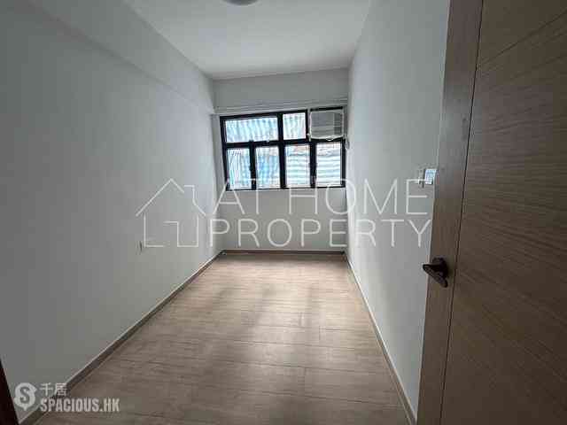 Sai Ying Pun - Tone Hing Building 04