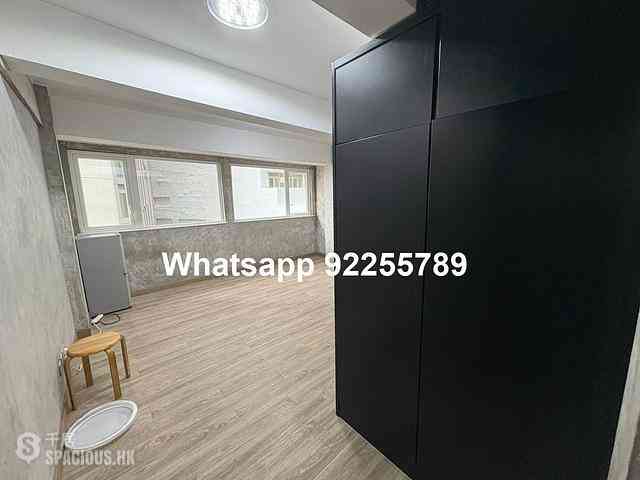 Sheung Wan - 245, Wing Lok Street 07