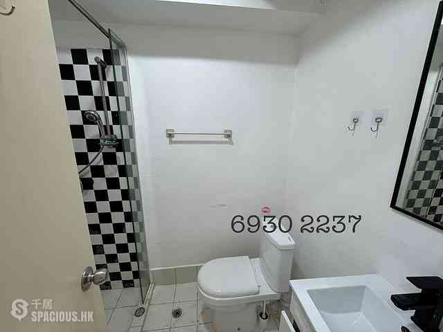 Sheung Wan - 119, Wing Lok Street 06