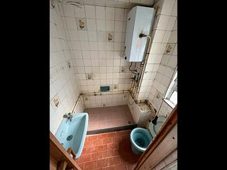 Sai Ying Pun - Good Times Building 04