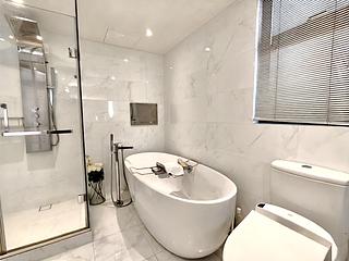 Mid Levels West - 80 Robinson Road 07