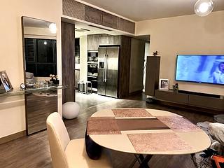 Mid Levels West - 80 Robinson Road 05