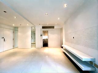Mid Levels West - 80 Robinson Road 05