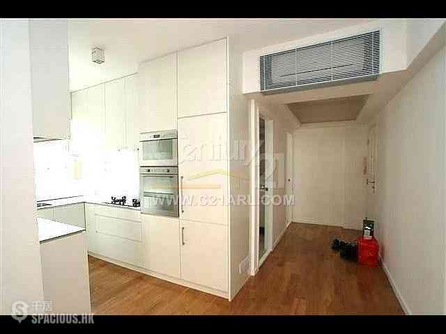 Leighton Hill - Starlight House 07