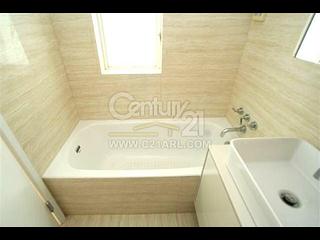 Leighton Hill - Starlight House 13