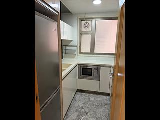 Tai Kok Tsui - Harbour Green Tower 5 04